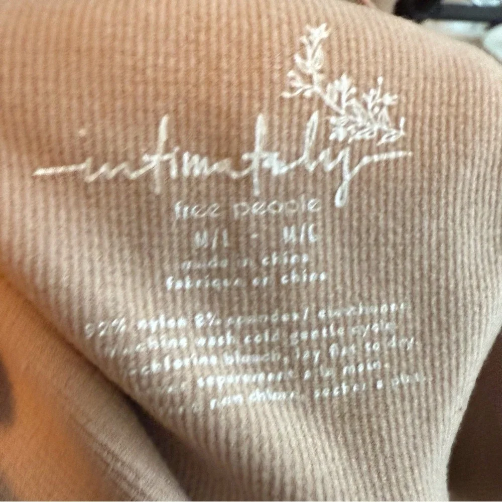 Free People Ali Low Back‎ Seamless Bra Size M/L Nude Stretch Comfy